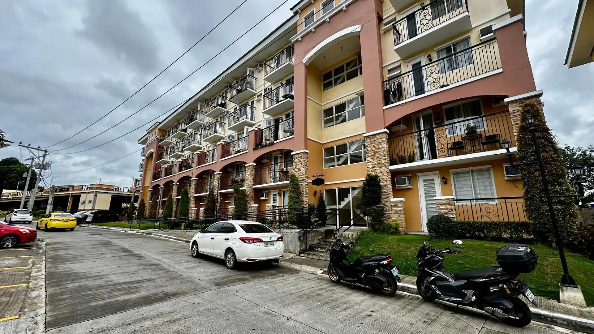 Appartement Minimalist 1-Bedroom Condo Unit Casa Timmy Davao City